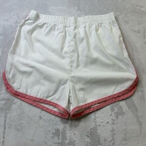 Vintage Wrangler Shorts Womens 9/10 USA White Pink Trim Retro 70s Disco